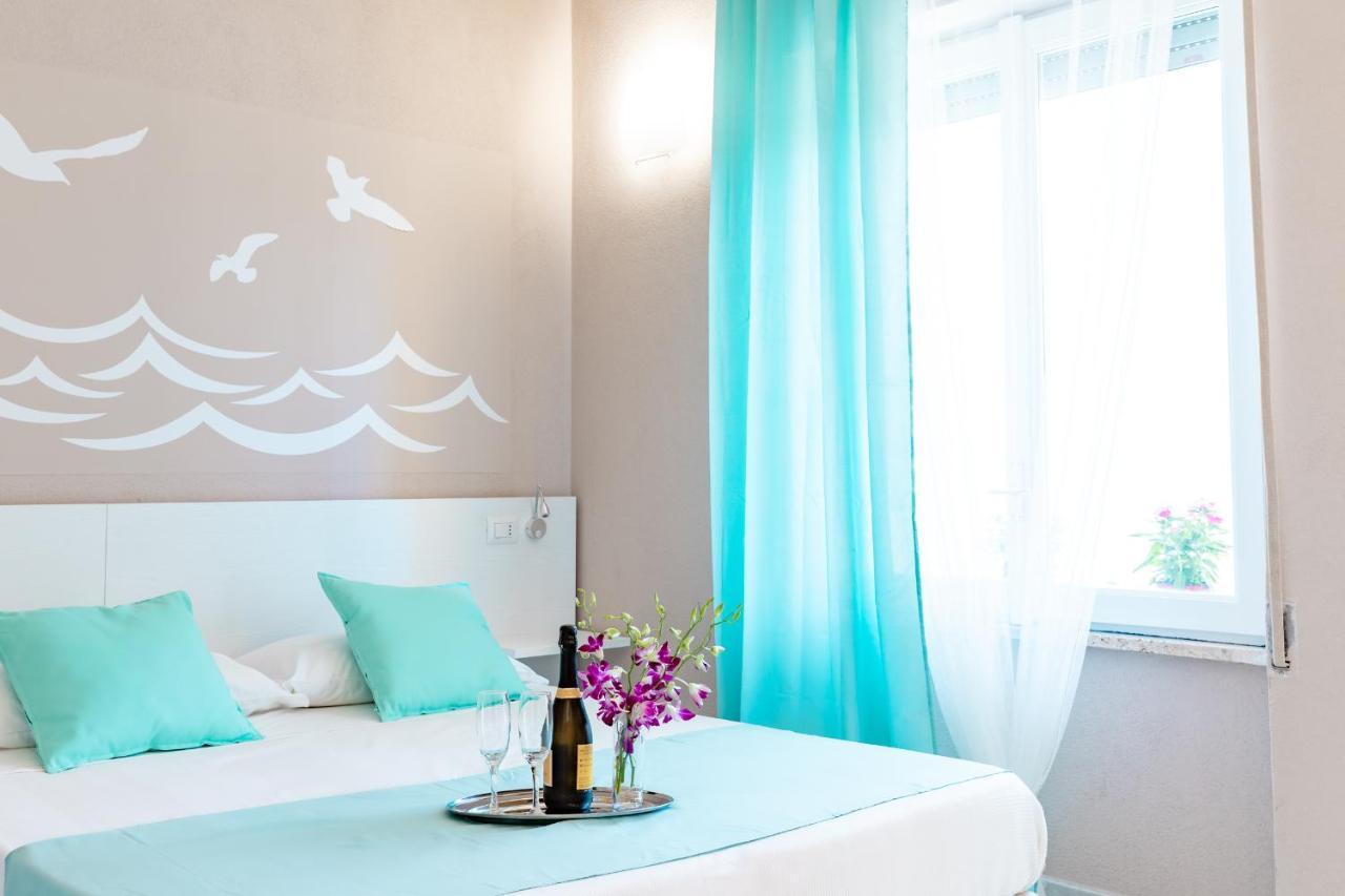 La Smeralda - Boutique Rooms And Breakfast Golfo Aranci Exterior foto